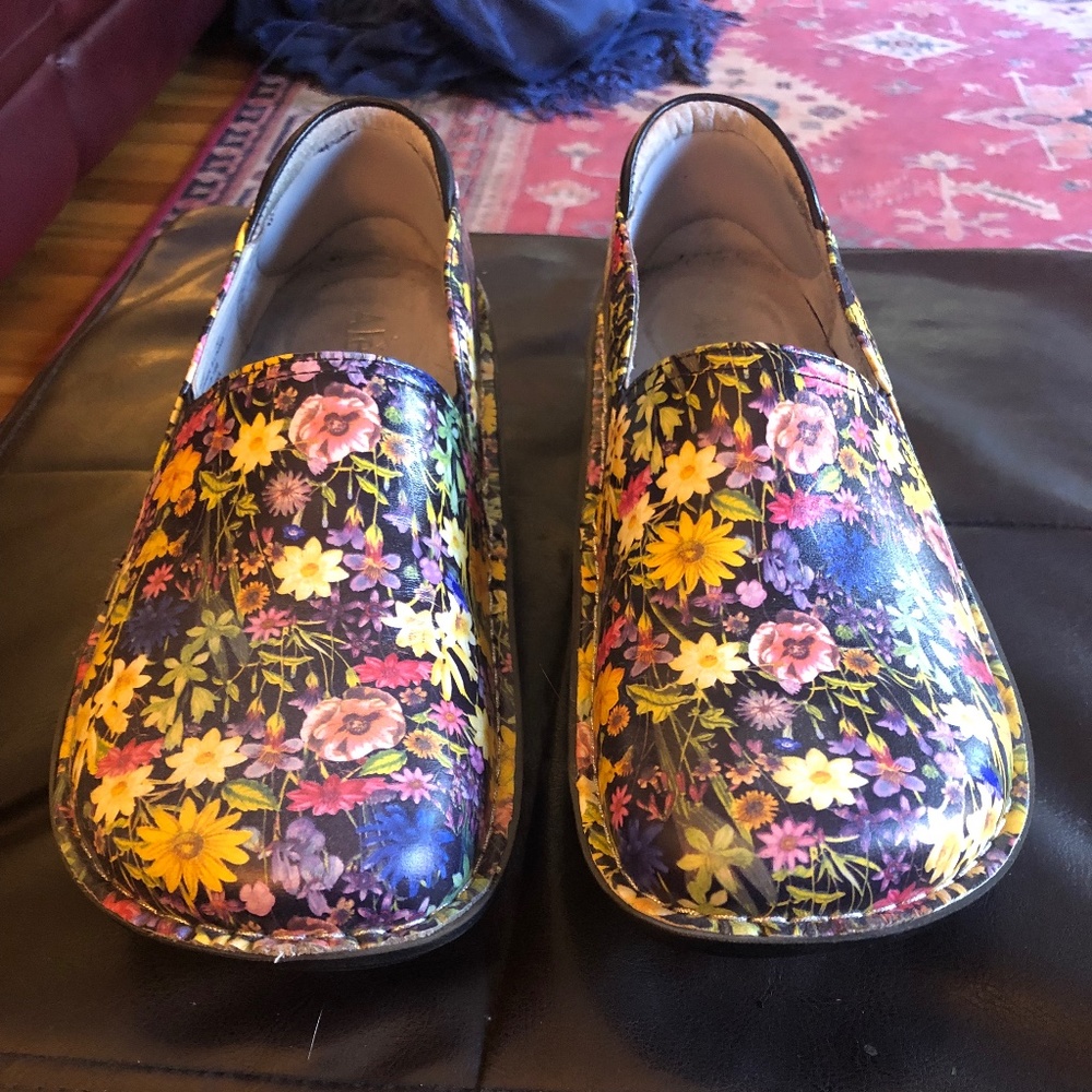 Algeria Slip On Shoes size 40